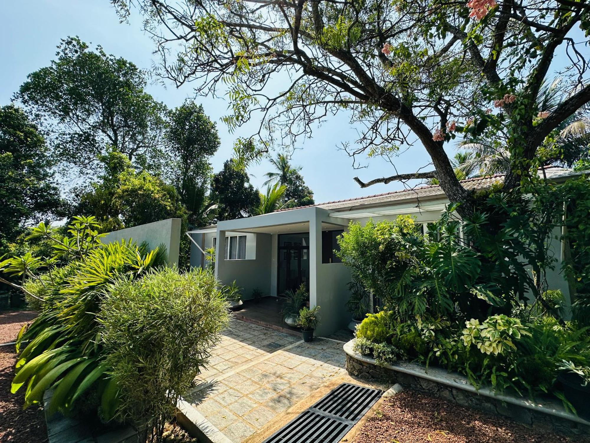 The Niche Hikkaduwa - 10 Minutes To The Beach Exterior foto